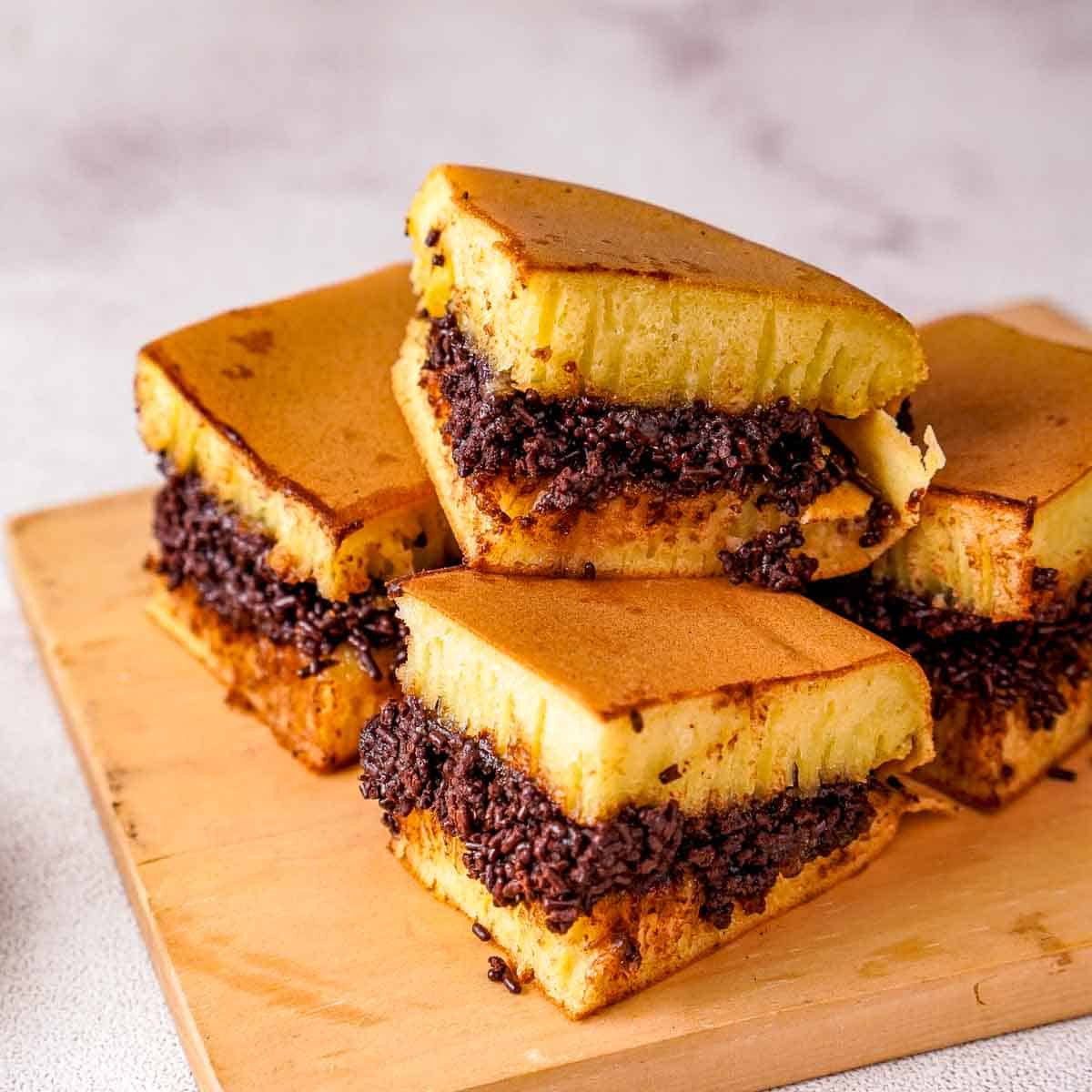 Martabak Nona Manis'e: Manisnya Cinta di Setiap Gigitan di Cilacap