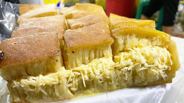 Martabak Nona Manis'e: Rasa Manis yang Menghampiri Setiap Hari di Cilacap